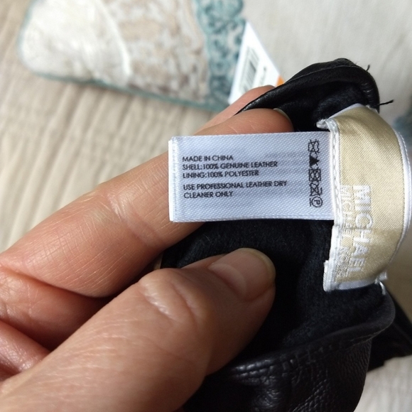 NWT Michael Kors Black & Silver Women's Leather Logo Ornament Tech Gloves - Picture 6 of 11